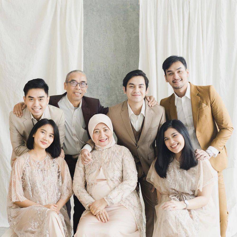 potret keluarga Hanafi (instagram.com/arghiehanafi)
