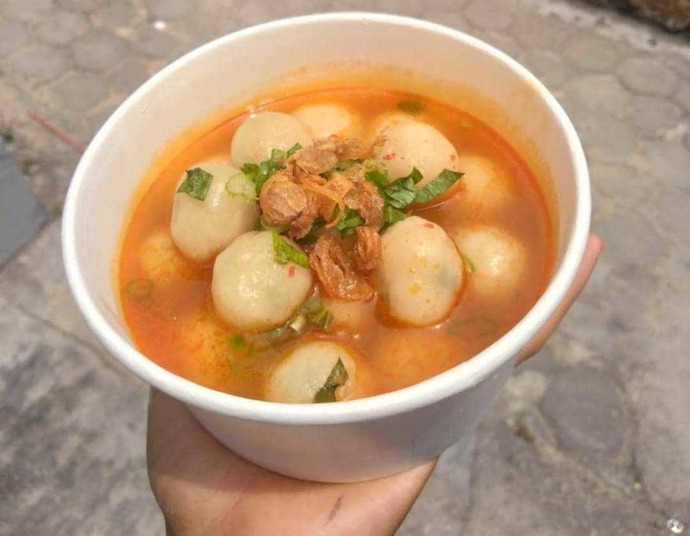 Camilan Weekend: Resep Membuat Cilok Kuah Pedas Antigagal