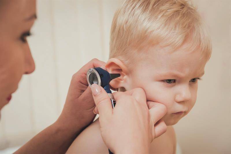 ilustrasi otitis media pada anak (independentnurse.co.uk)