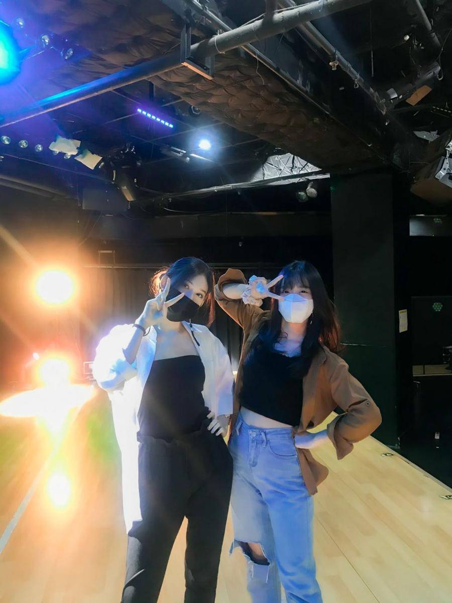 Chika JKT48 dan Ara JKT48 (twitter.com/N_AraJKT48/)