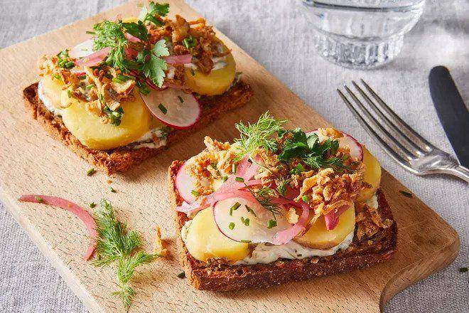 Potato smorrebrod (food52.com/Rocky Luten)