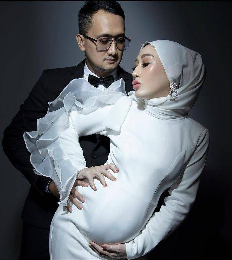 Rezagladys (Instagram.com/rezagladys)