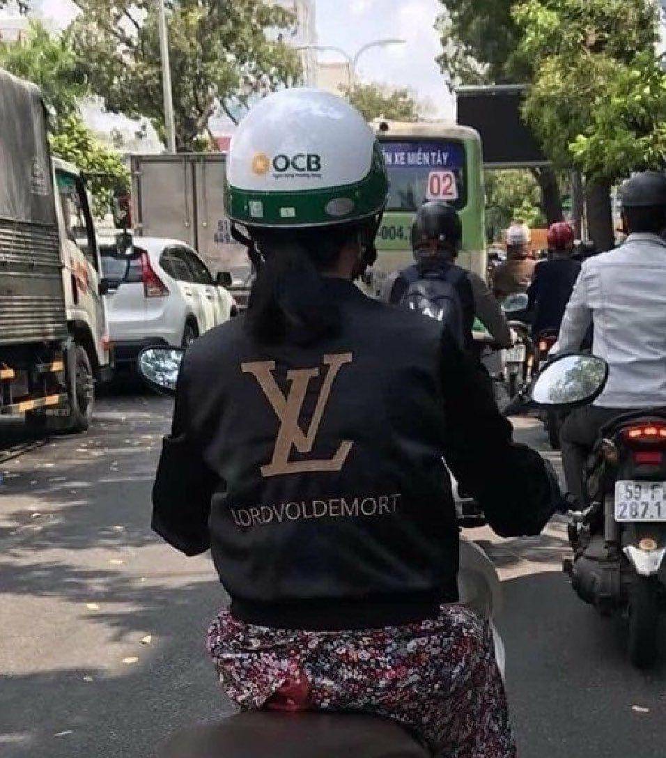 foto barang KW (twitter.com/cilokmuncrat)