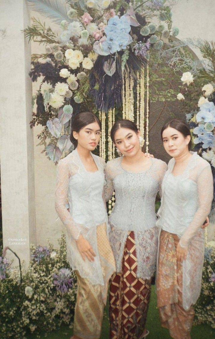 Gaya Keluarga di Siraman-Pengajian Alika Islamadina (instagram.com/kalyaislamadina)