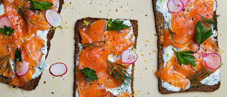 Smoked salmon smorrebrod (tastingtable.com)