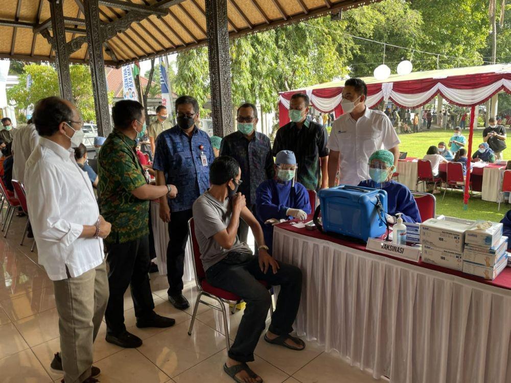 AXA Mandiri Gelar Vaksinasi untuk Dukung Bali Bangkit