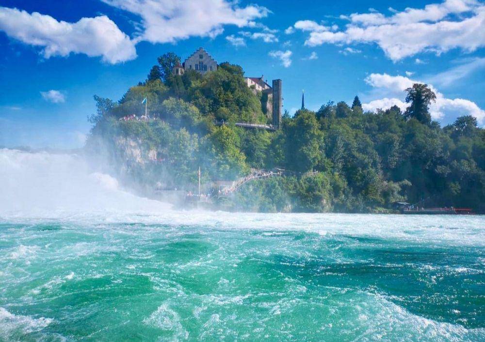 Air Terjun Rhine (Instagram.com/swissphotogallery)