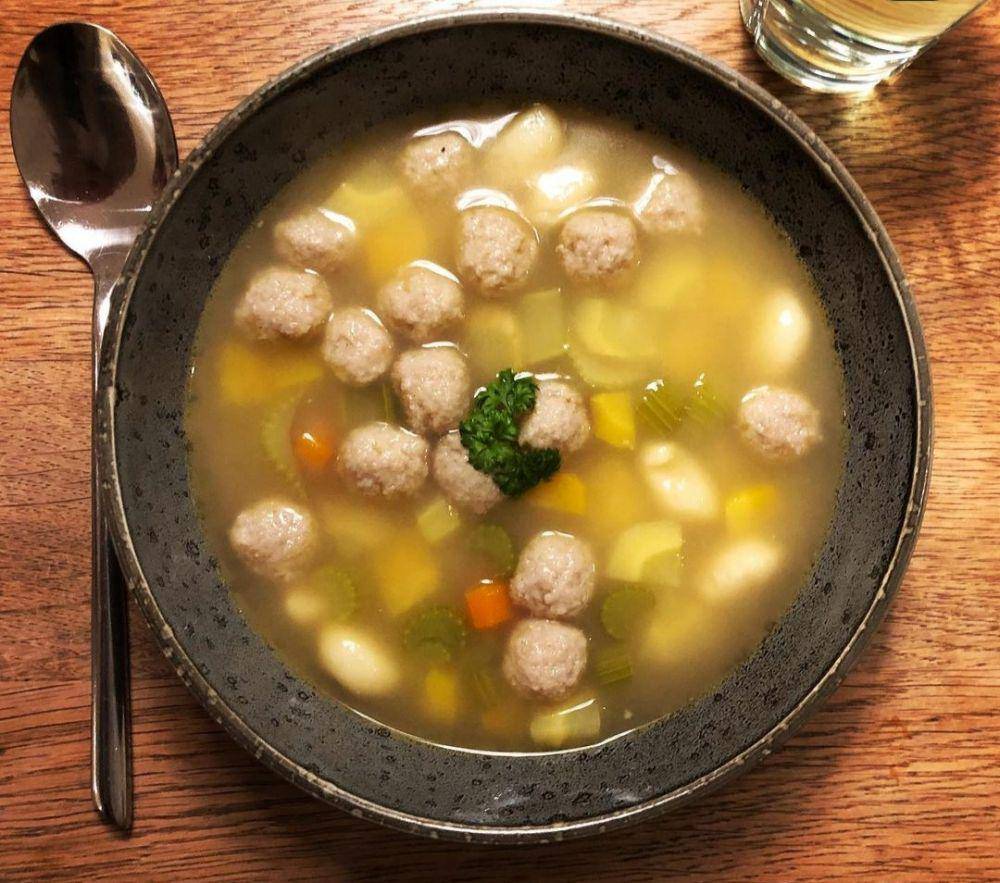 hønsekødssuppe (Instagram.com/juliethinesen)