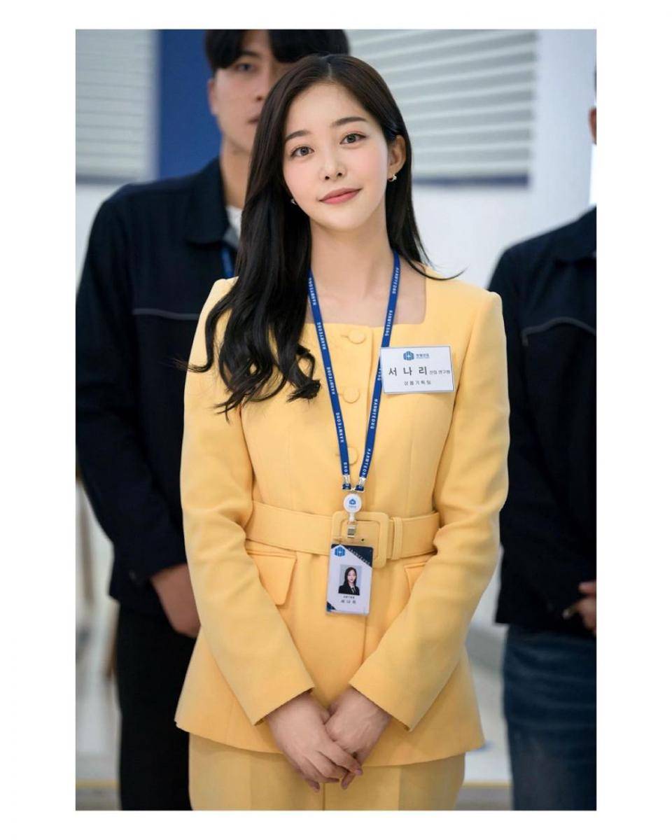 Kim Ga Eun (instagram.com/ggani8918)