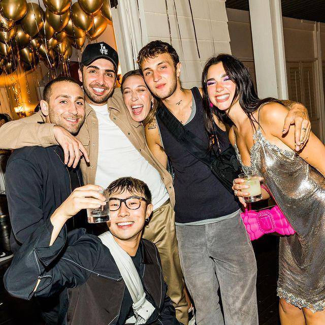 Perayaan ulang tahun Anwar Hadid (instagram.com/dualipa)