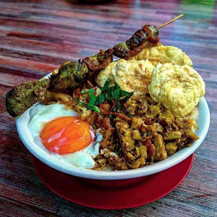 Bubur Ayam Alfa (instagram.com/buburayamalfa.meruya)