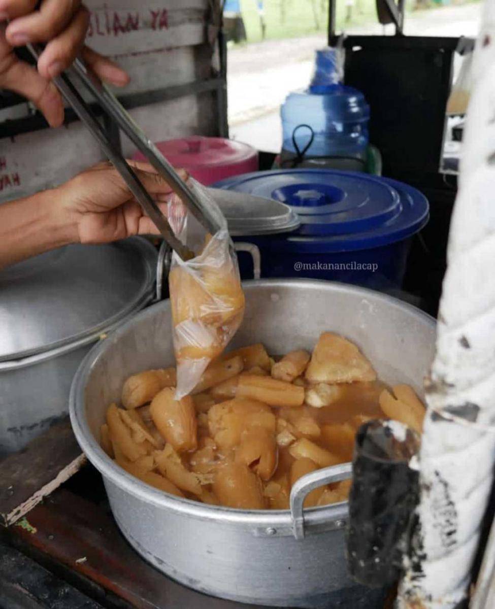 Cimplung singkong (instagram.com/makanancilacap)