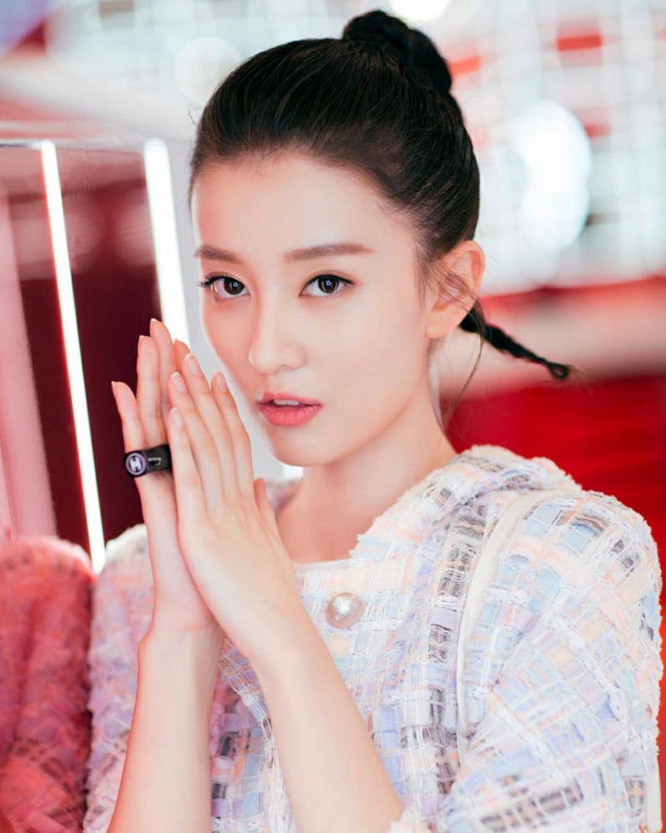 Bridgette Qiao (instagram.com/qiaoxinbridgette)
