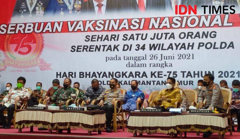 Kegiatan Serbuan Vaksinasi Nasional di Balikpapan pada 26 Juni 2021 (IDN Times/Hilmansyah)
