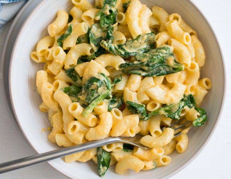 spinach mac and cheese (foodandwine.com)