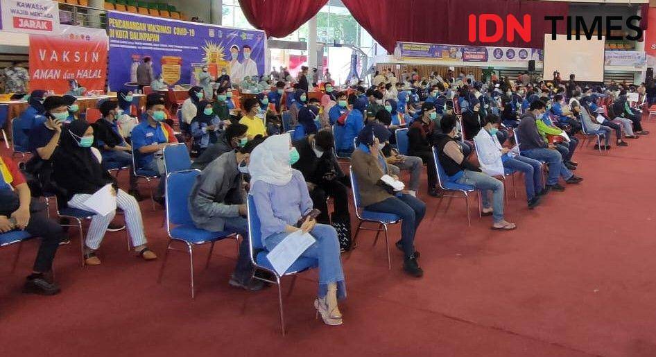 Kegiatan Serbuan Vaksinasi Nasional di Balikpapan, 26 Juni 2021 (IDN Times/Hilmansyah)