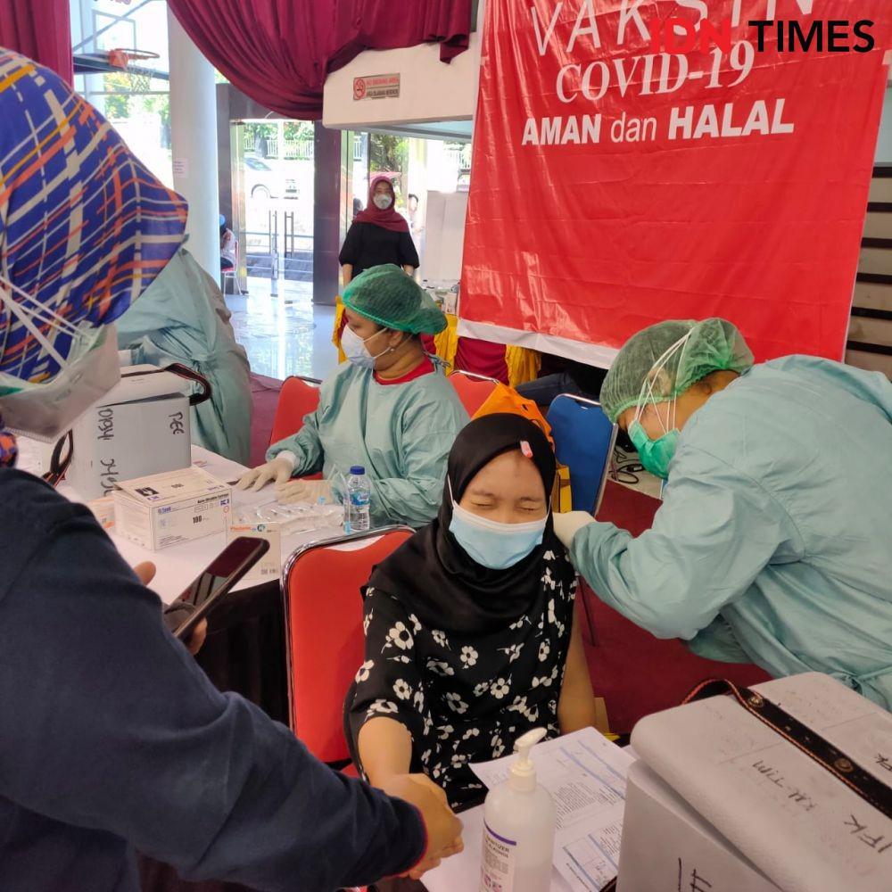 Vaksinasi Serentak 16 Ribu Warga Kaltim, Presiden Minta Dua Kali Lipat