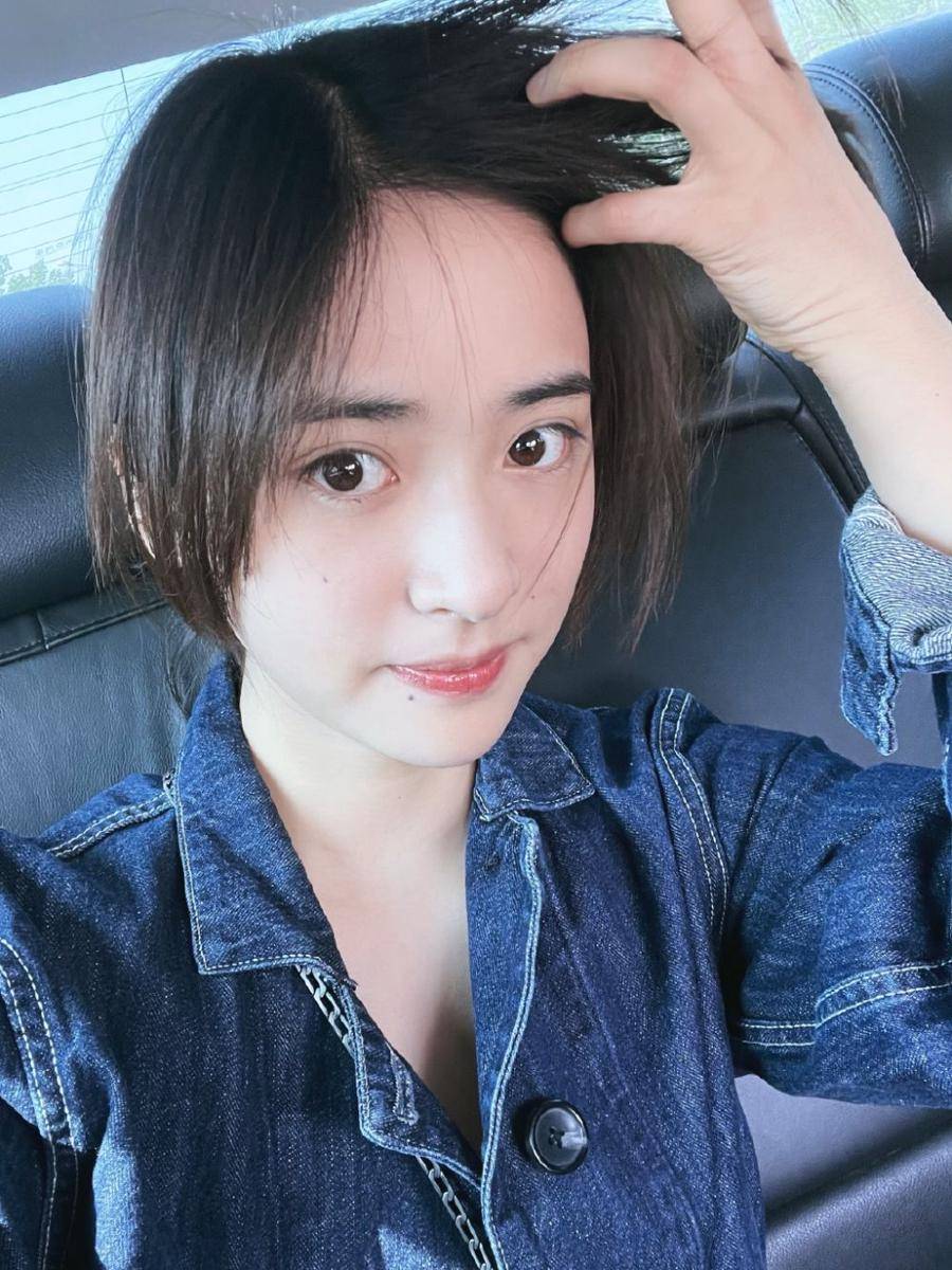 Shen Yue (weibo.com/p/1005055331040243)