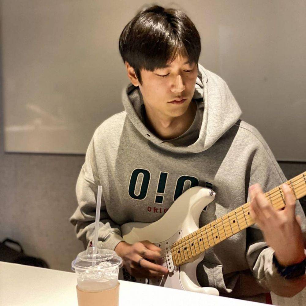 Na In Woo (instagram.com/10042n00)