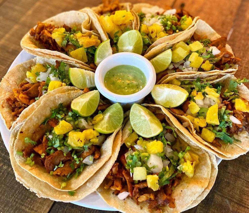 tacos al pastor (instagram.com/nortenito.steak)
