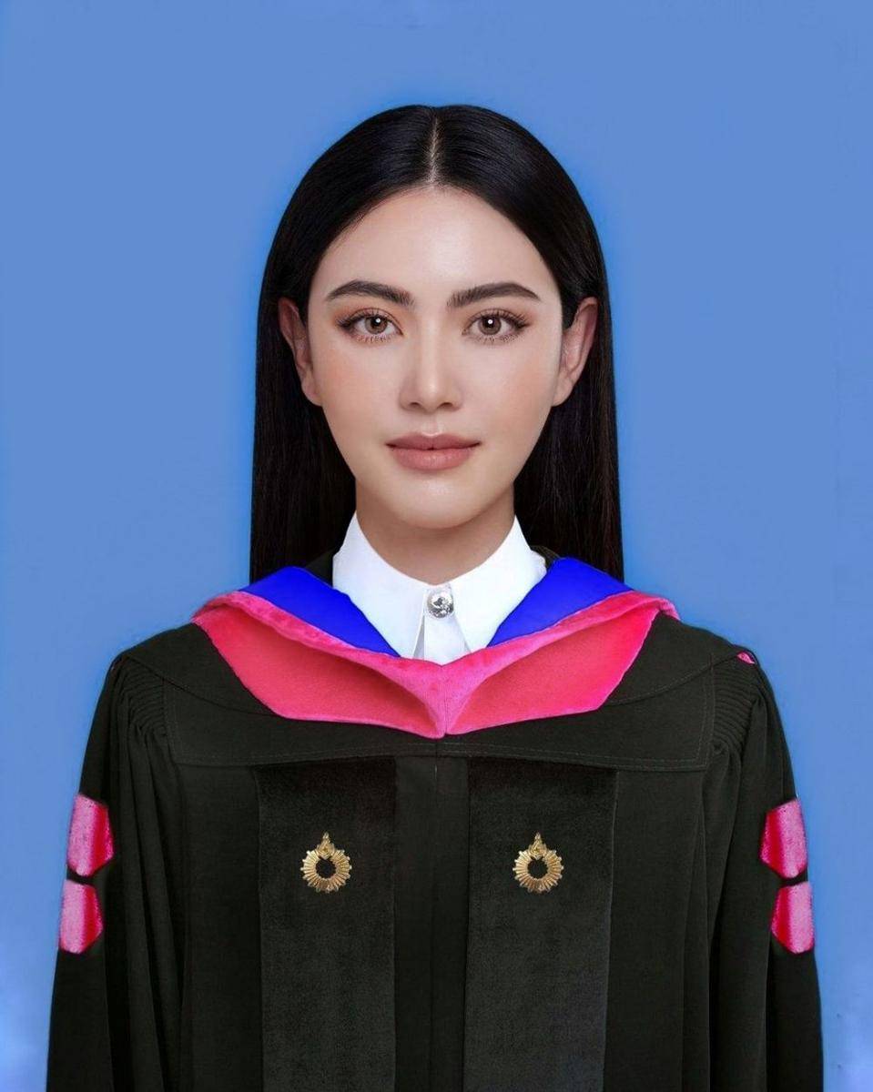 Davika Hoorne (instagram.com/davikah)