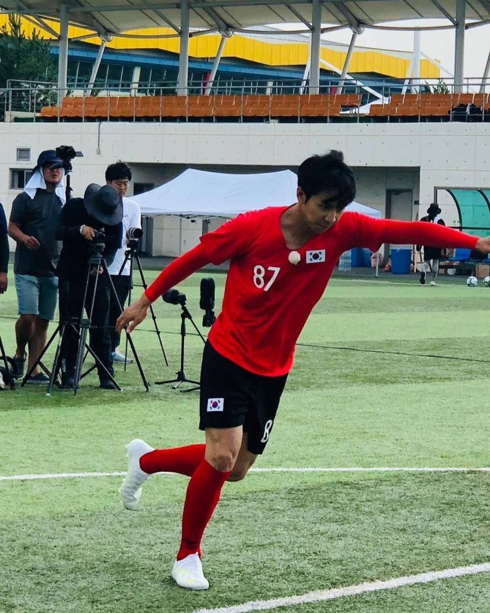 Lee Seung Gi (instagram.com/leeseunggi.official)