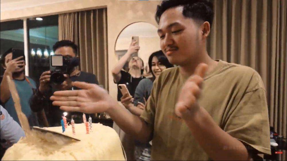 Ulang tahun Azriel Hermansyah (YouTube.com/AttaHalilintar)