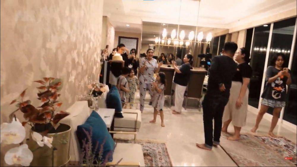 Ulang tahun Azriel Hermansyah (YouTube.com/AttaHalilintar)