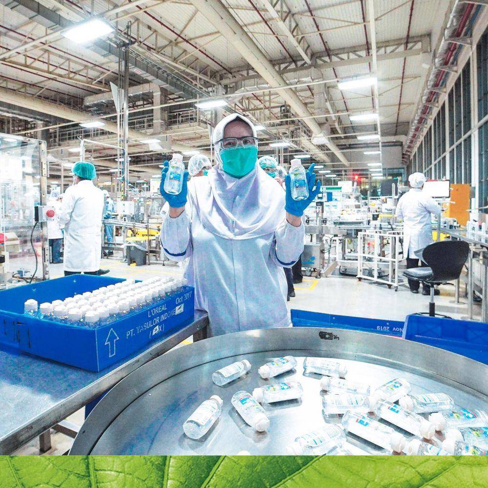 Praktik produksi di pabrik Garnier. (instagram.com/garnierindonesia)