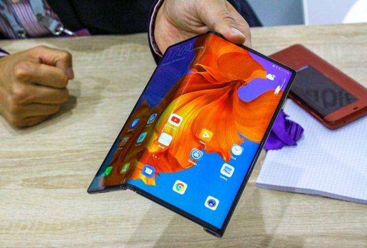 Huawei Mate X2 (gsmarena.com)