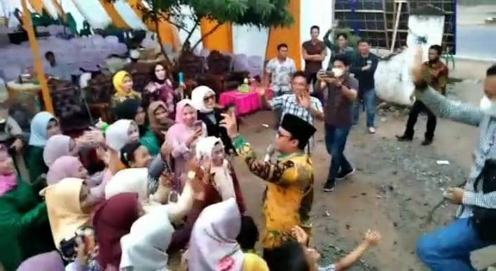Tangkap layar video viral Wabup Lampura, Ardito, diduga langgar prokes (IDN Times/Istimewa)