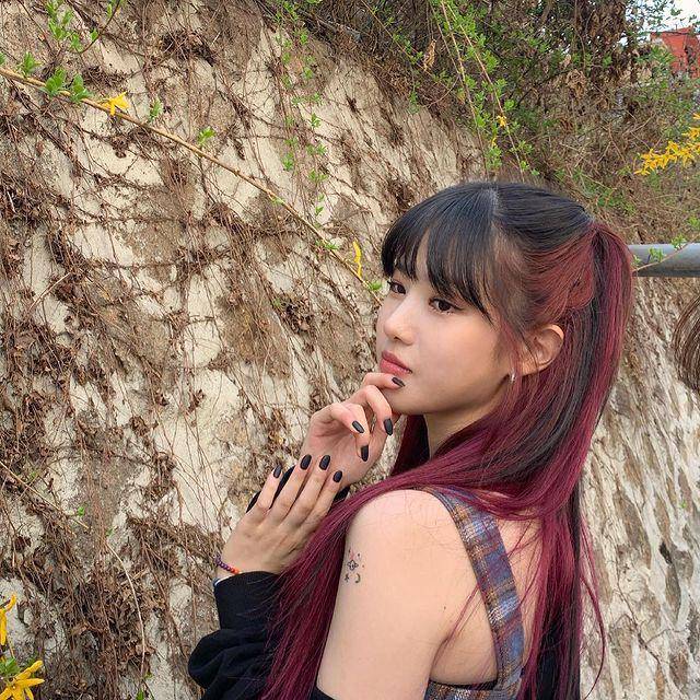 Yang Hye Ji (instagram.com/hazzisss)