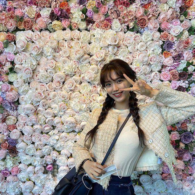 Yoon Seo Ah (instagram.com/yoonseoah_)