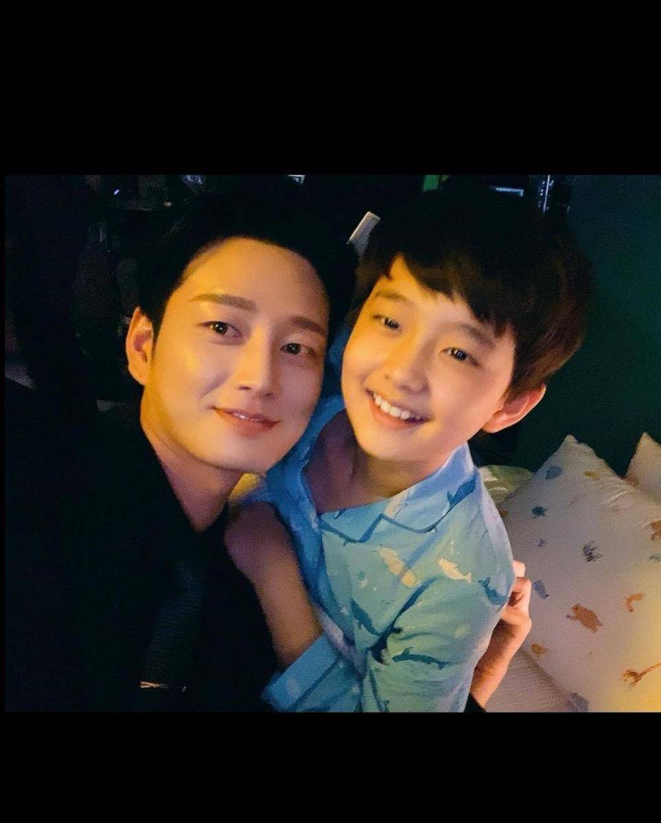 potret kedekatan pemain drama Mine (instagram.com/wook0617)
