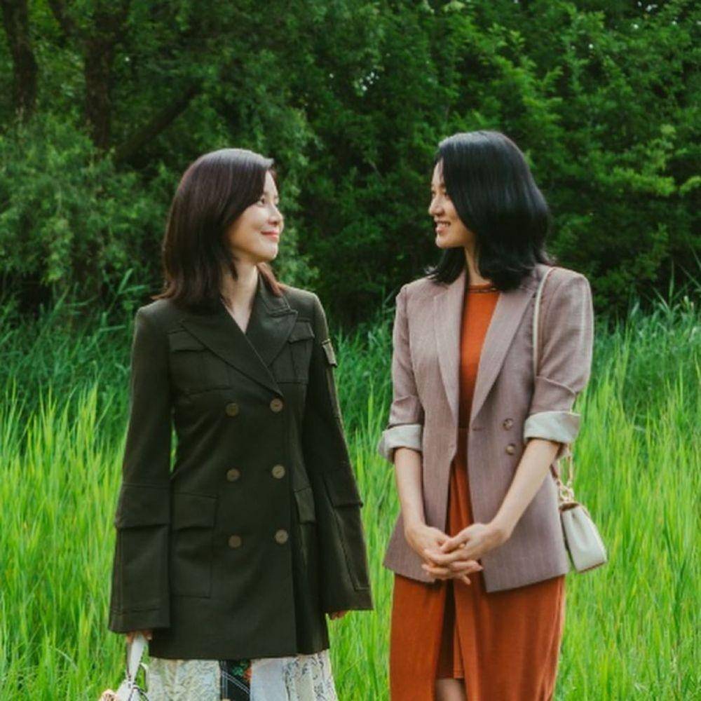 kedekatan pemain drama Mine (instagram.com/okjayeon)