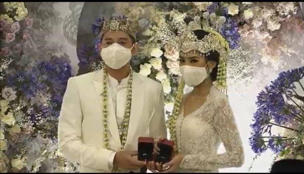 Alika dan Raja menikah (Instagram.com/yuanitarohali)