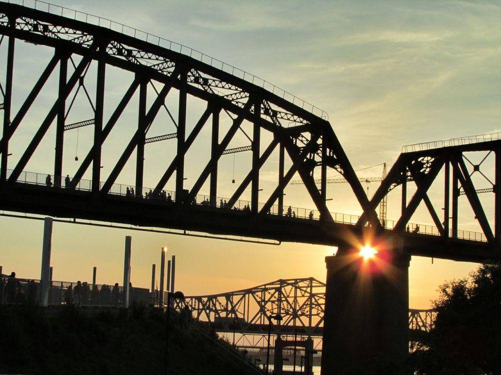 ilustrasi jembatan (pixabay.com/godponders)