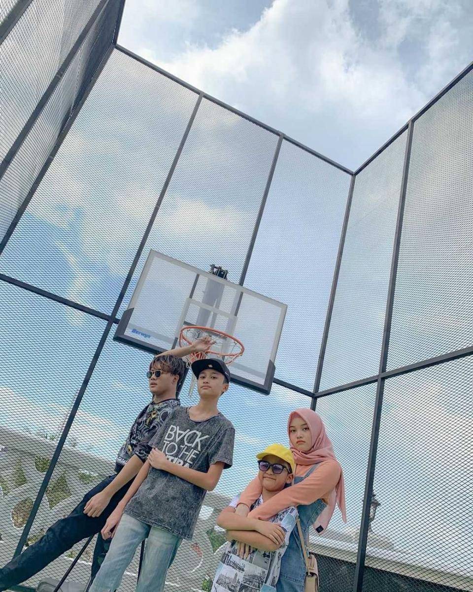 Putri Delina (instagram.com/putridelinaa)