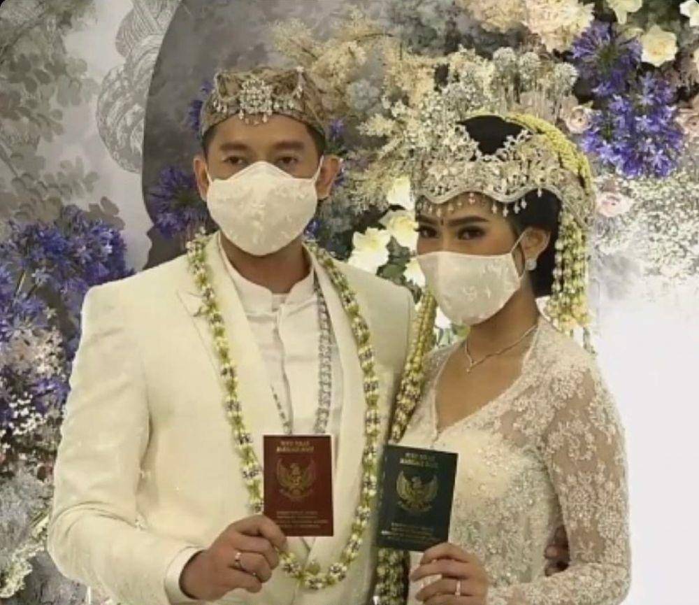 Alika dan Raja menikah (Instagram.com/yuanitarohali)