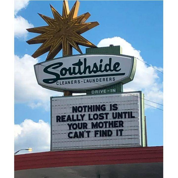 tulisan nyeleneh terlalu polos dan jujur (reddit.com/MidKnightIsOnline)