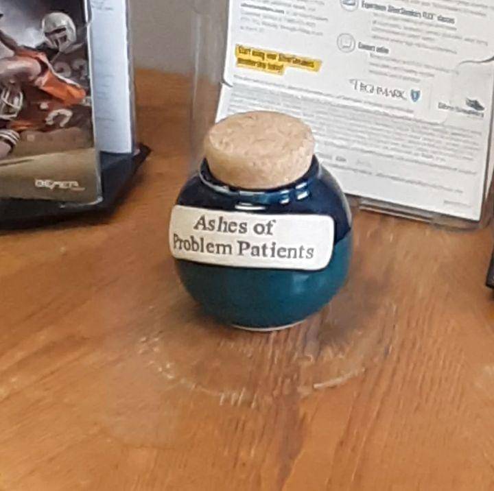 tulisan nyeleneh terlalu polos dan jujur (reddit.com/IamnotValiantThor)