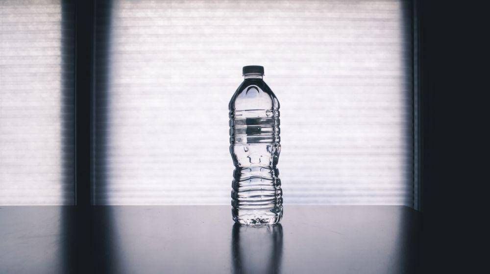 ilustrasi botol plastik (pexels.com/Steve Johnson)