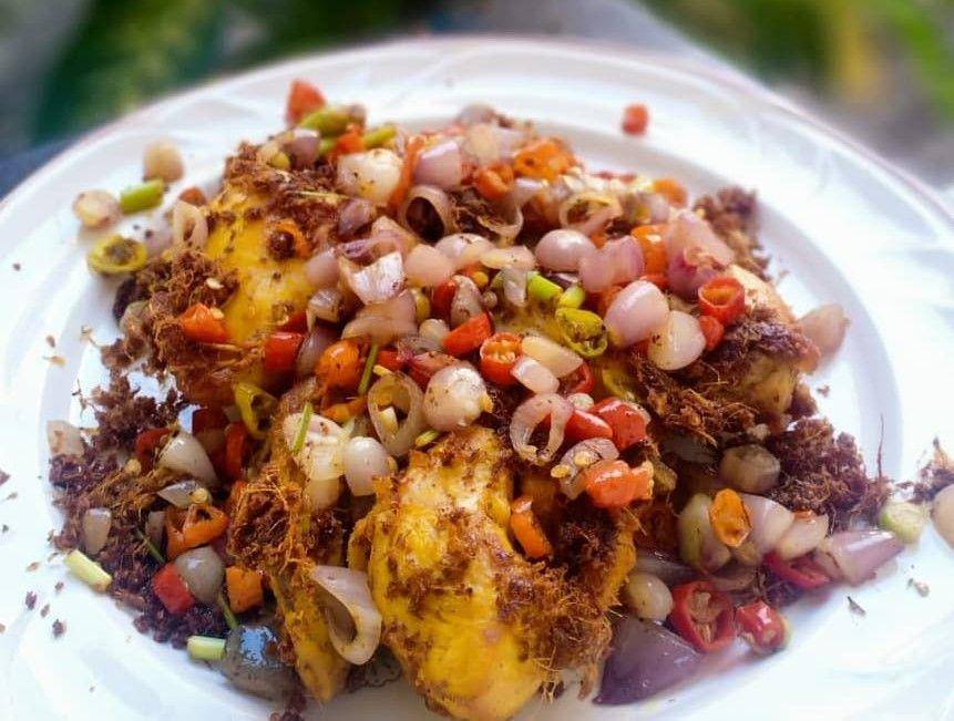 Ayam serapah (instagram.com/pawonkoe)