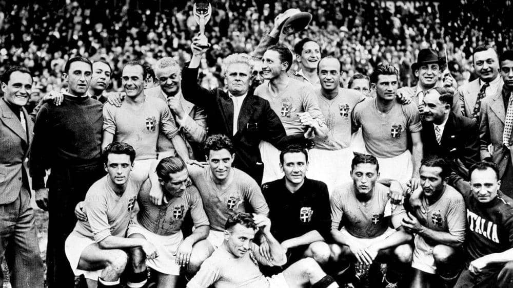 Italy juara Piala Dunia 1938 (fifa.com)