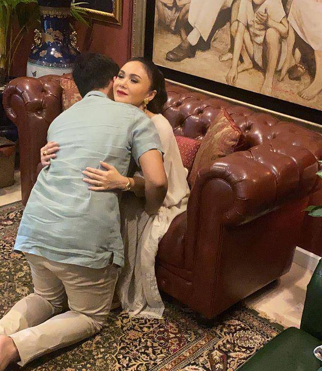 Yuni Shara dan putranya saat sungkeman (instagram.com/yunishara36)