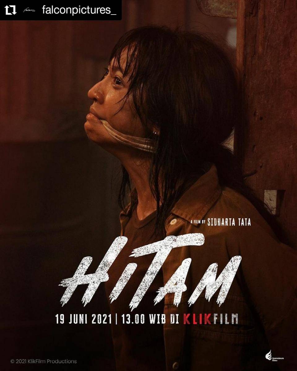 Eka Nusa Pertiwi di poster serial Hitam (instagram.com/ekanusapertiwi)