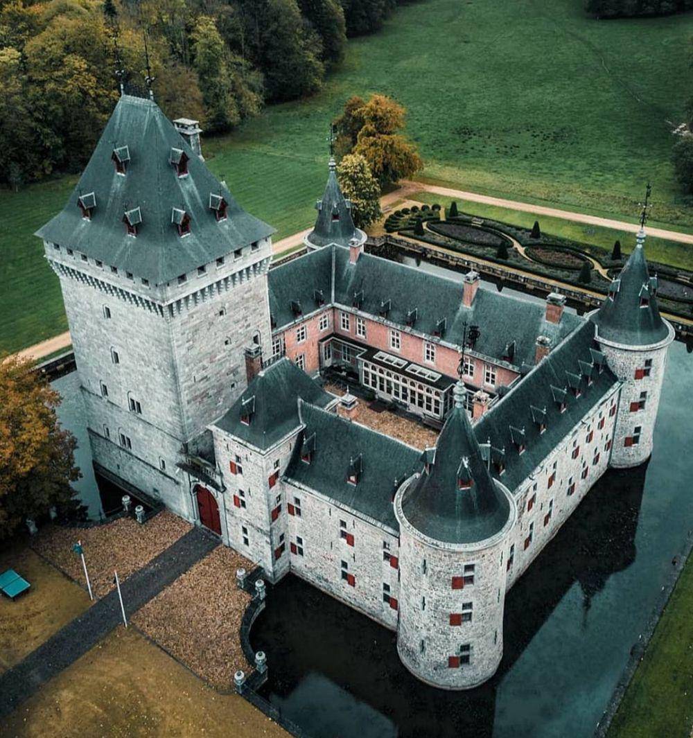 Château Jemeppe (Instagram.com/castlespalaces)