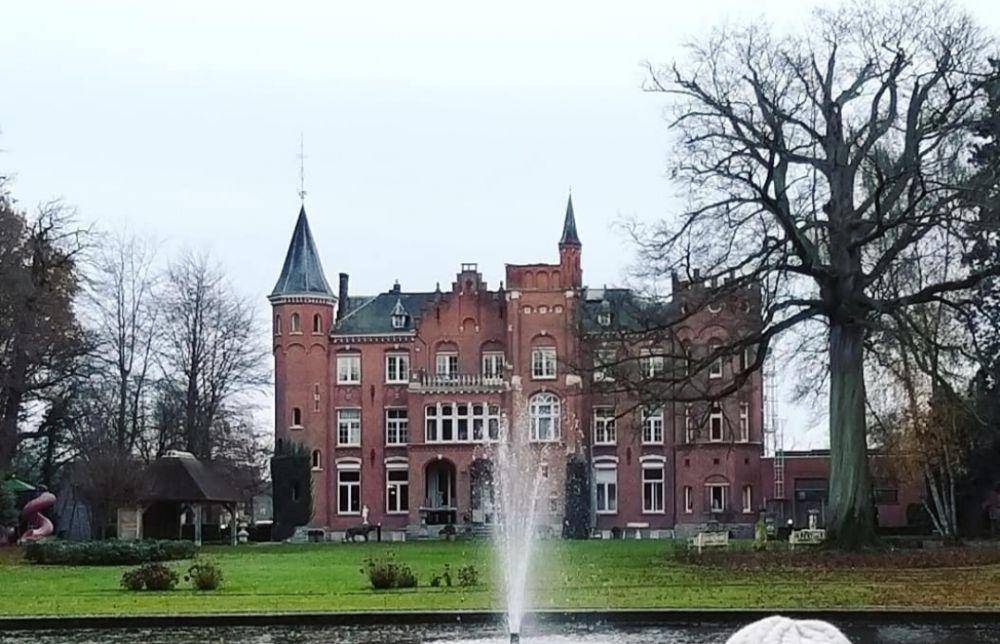 Hotel Lodewijk Van Male (Instagram.com/adimincu)
