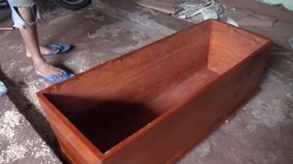 Usaha peti jenazah Mojokerto. IDN Times/Zainul Arifin