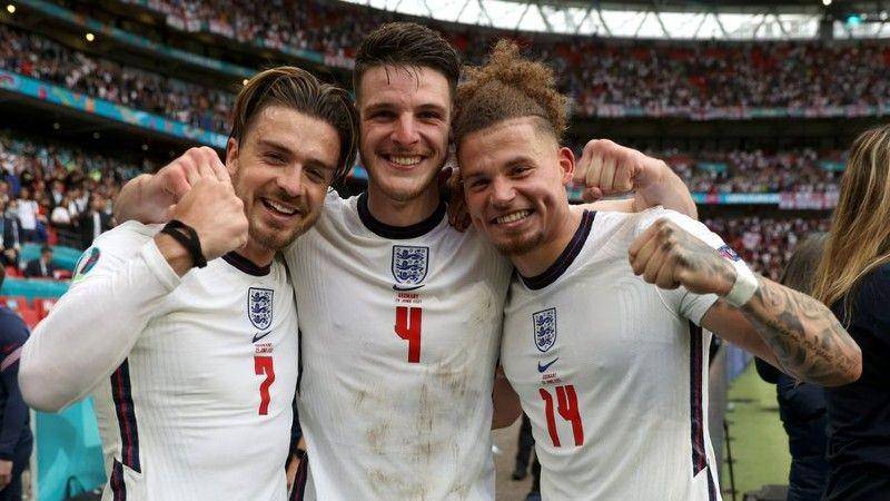 Trio gelandang Inggris, Jack Grealish, Declan Rice, dan Kevin Phillips